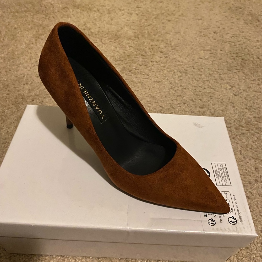 Brown Suede Wedge Heels with Pointed Toe